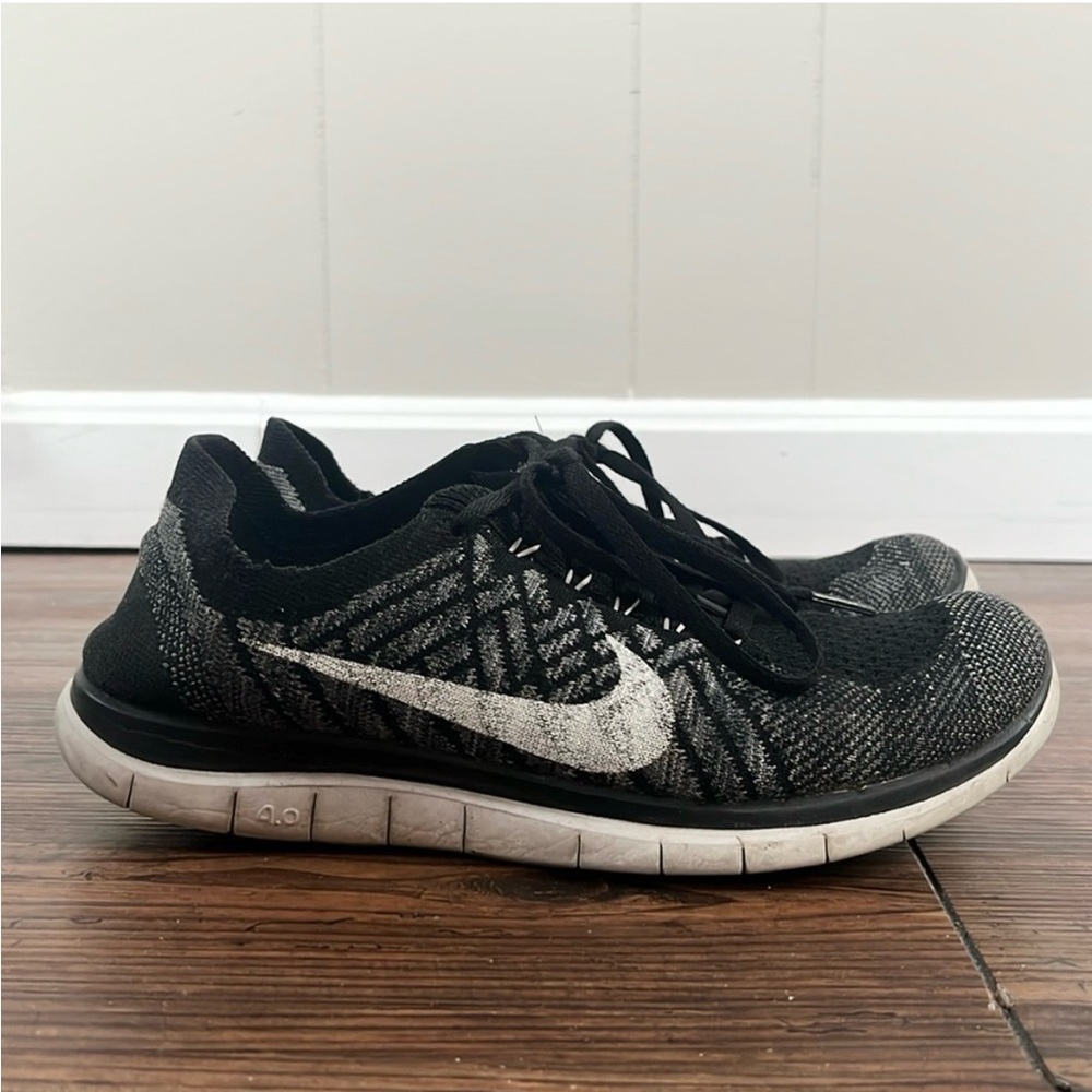 Nike free 4.0 flyknit black, gray and white sneakers
